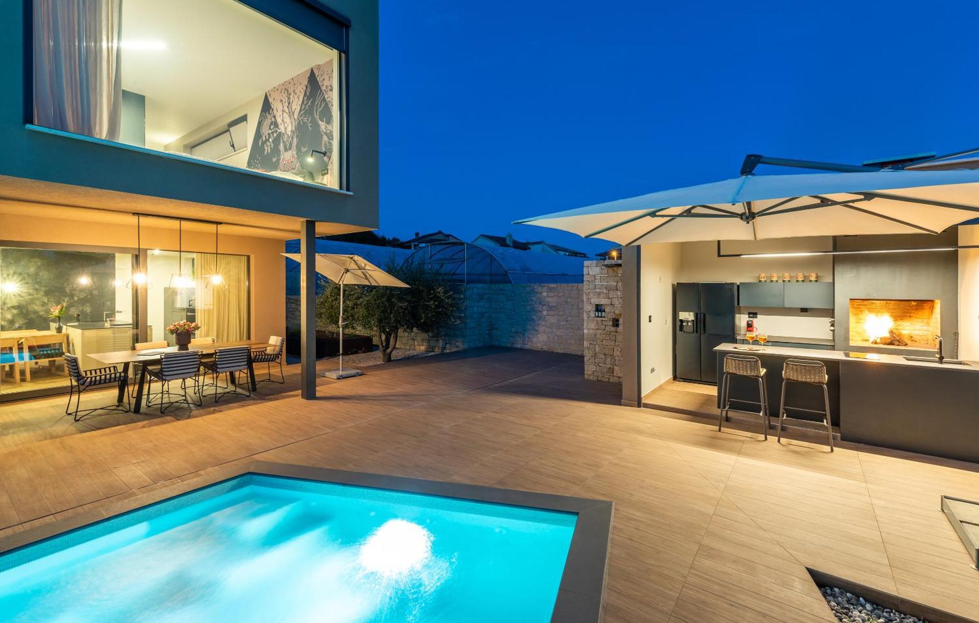 Dianas Garden Design Villa *